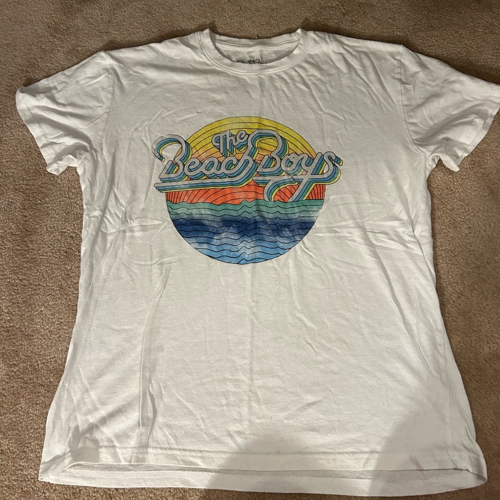 I am selling this slightly oversized t-shirt from Tilly’s!